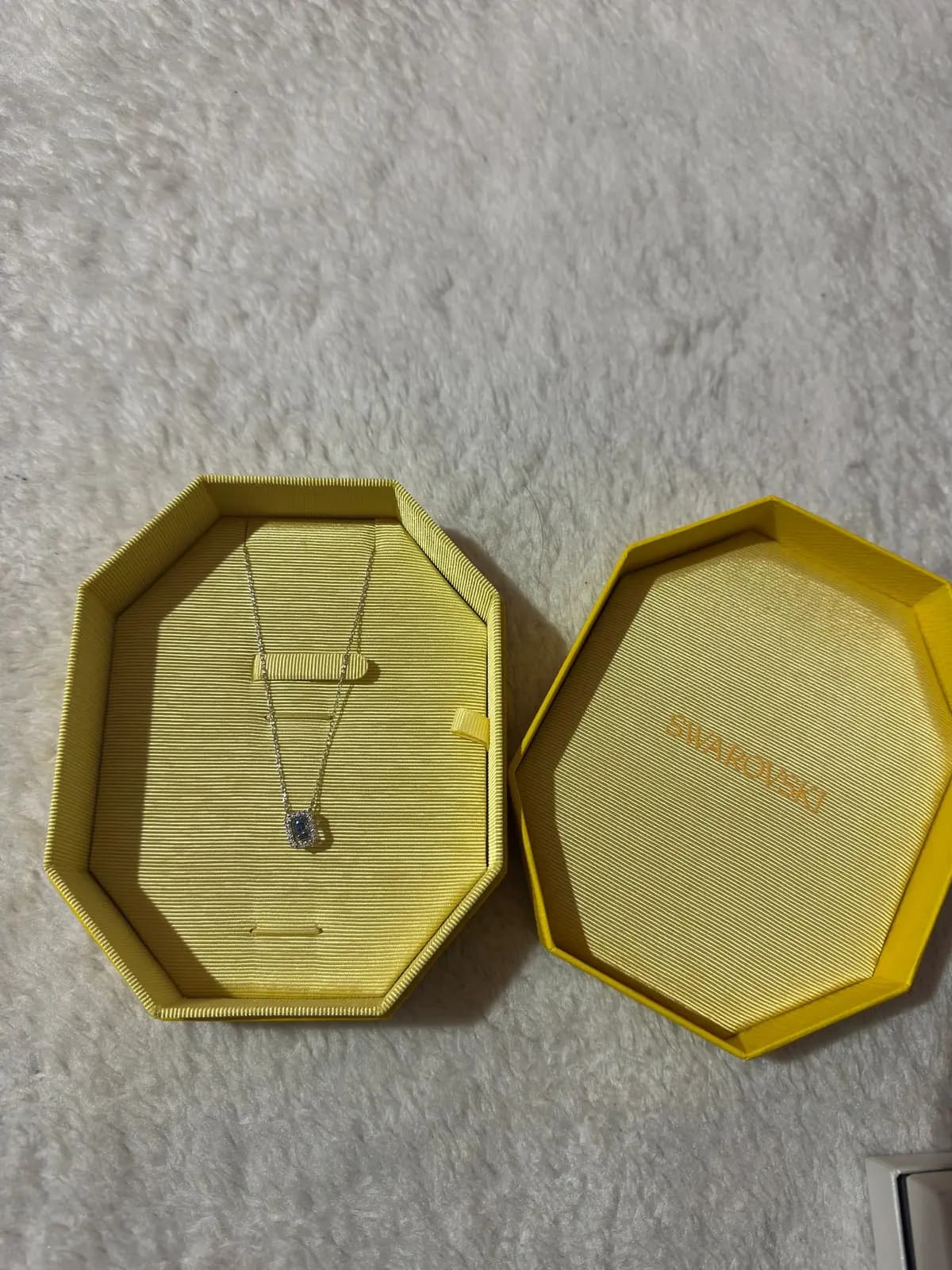 SWAROVSKI