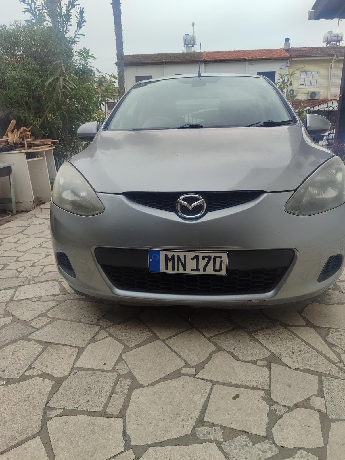 Mazda Demio 