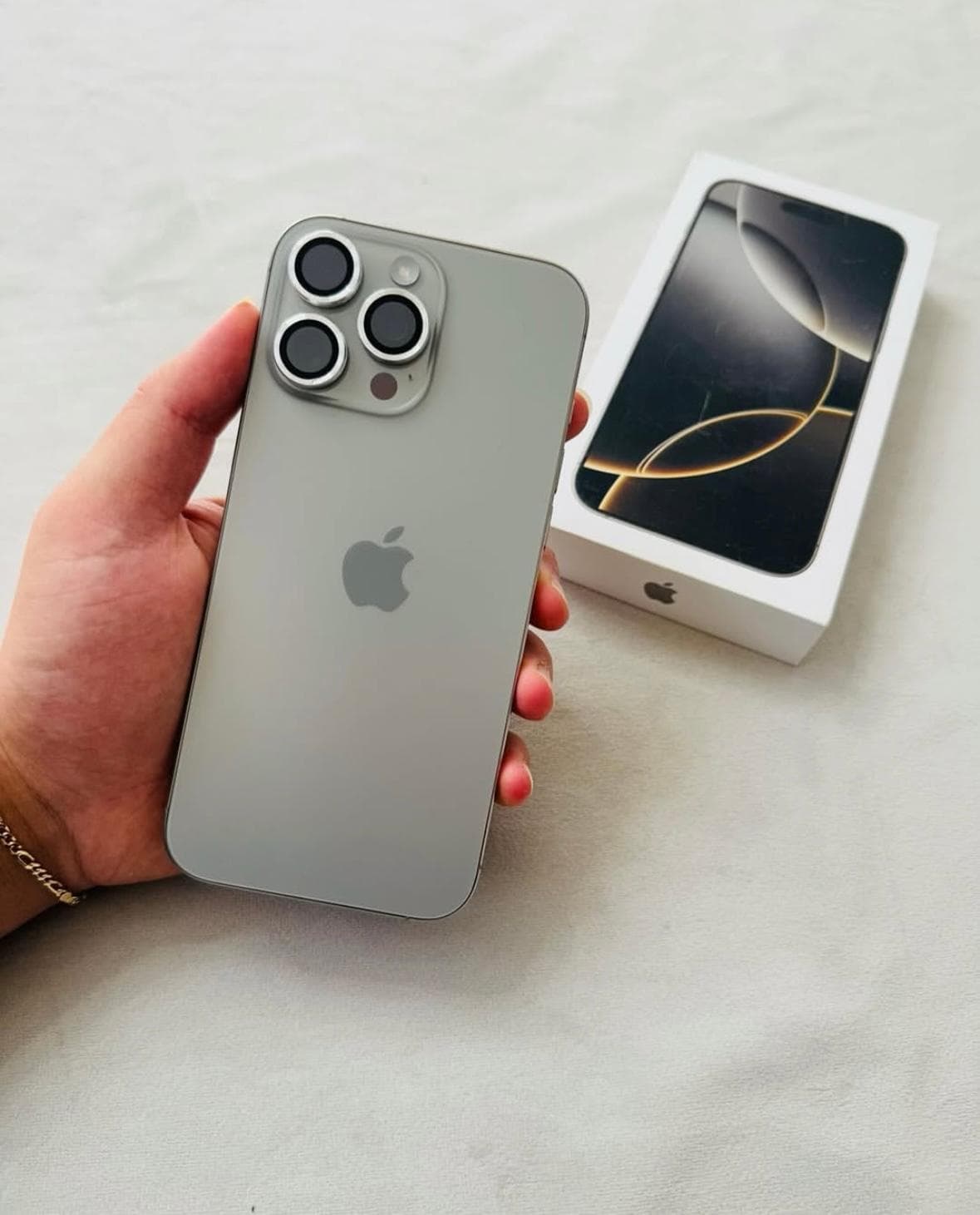 iPhone 16 Pro Max *SATILDI