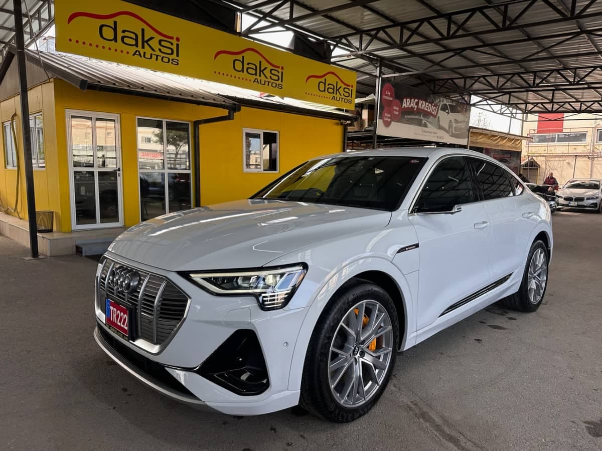 Audı E-tron 