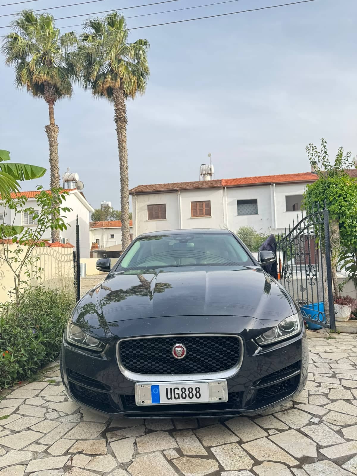 Jaguar XE 
