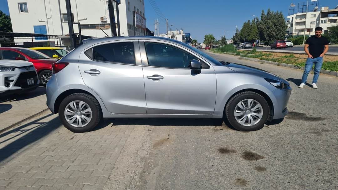 Mazda 2 2021