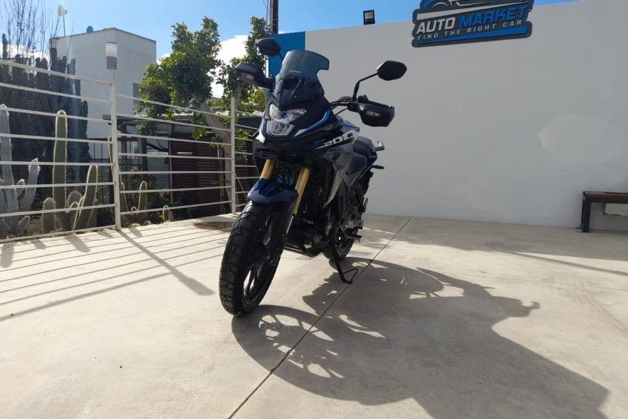 HONDA CB200F