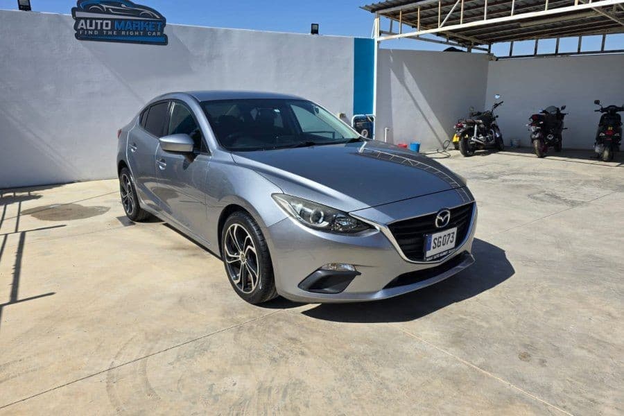MAZDA AXELA