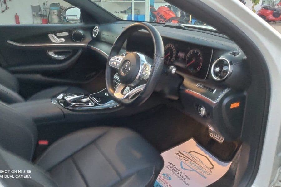 MERCEDES-BENZ E200 AMG SPORT  Araba Bilgi Formu