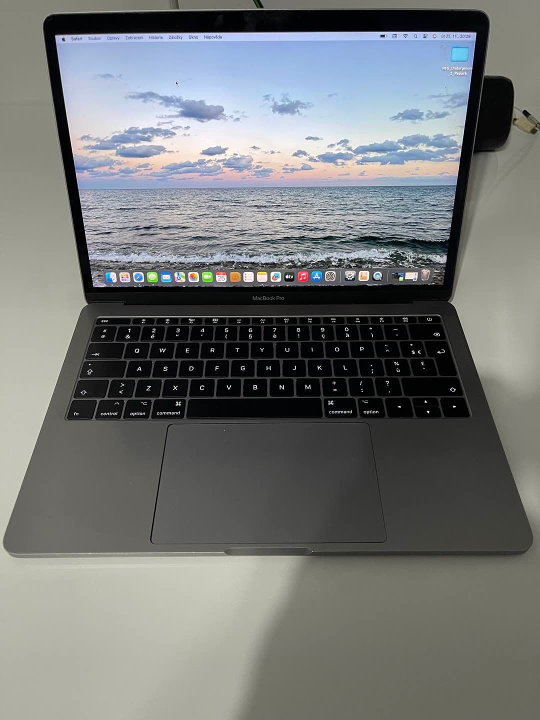 Macbook pro 2017 13” — görsel 1