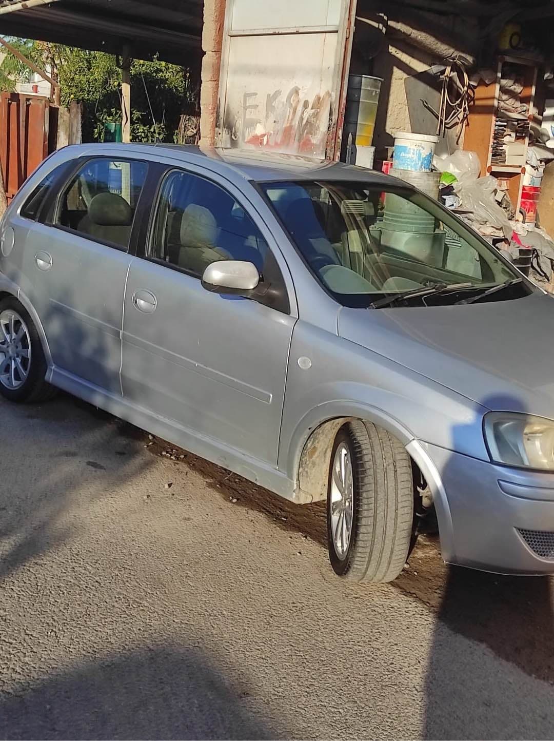 1.3 vauxsall Corsa 2004 model Telefon:05428565274