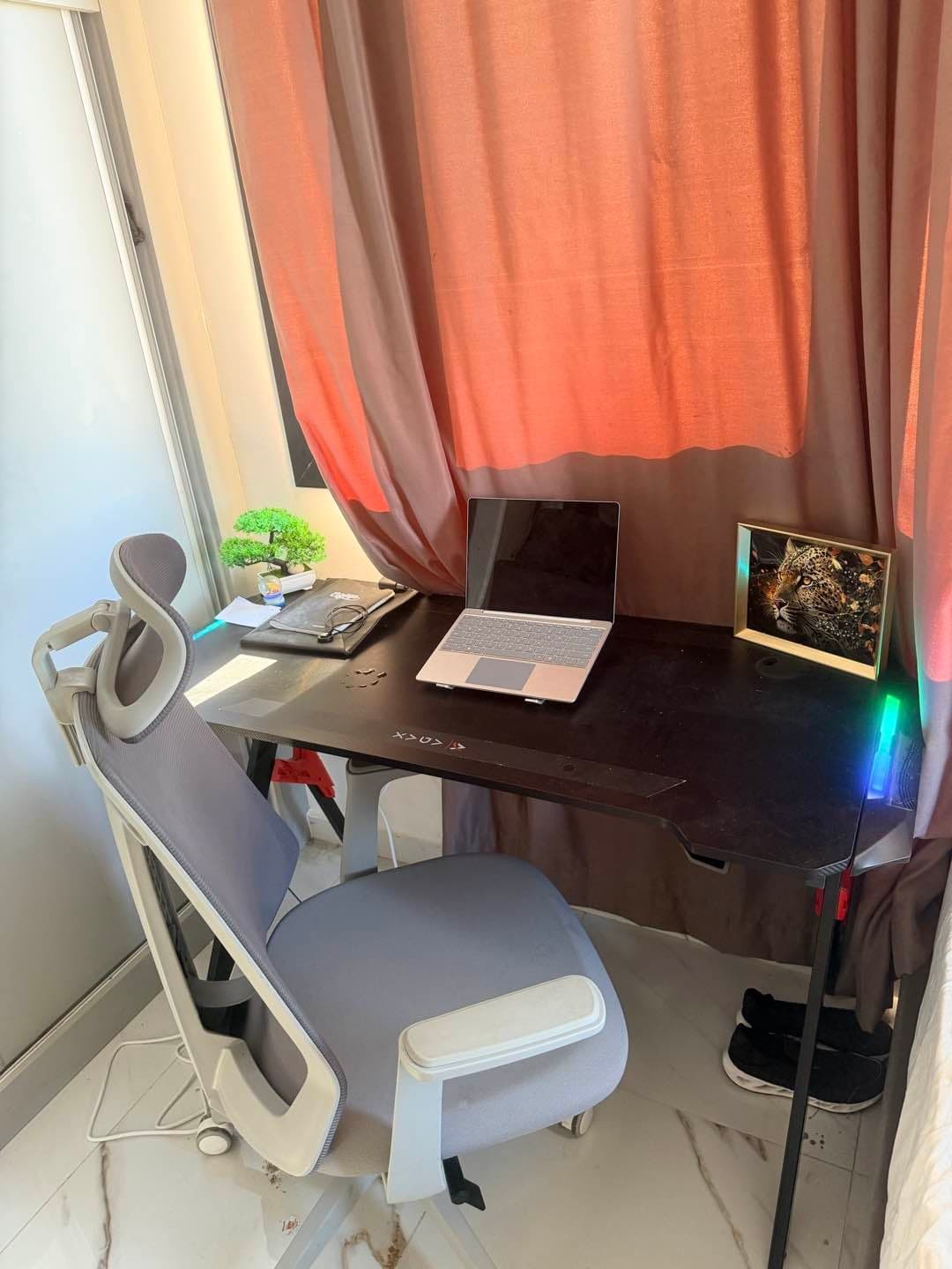 Oyun Masası + Ergonomik Fileli Sandalye | Mükemmel Durumda