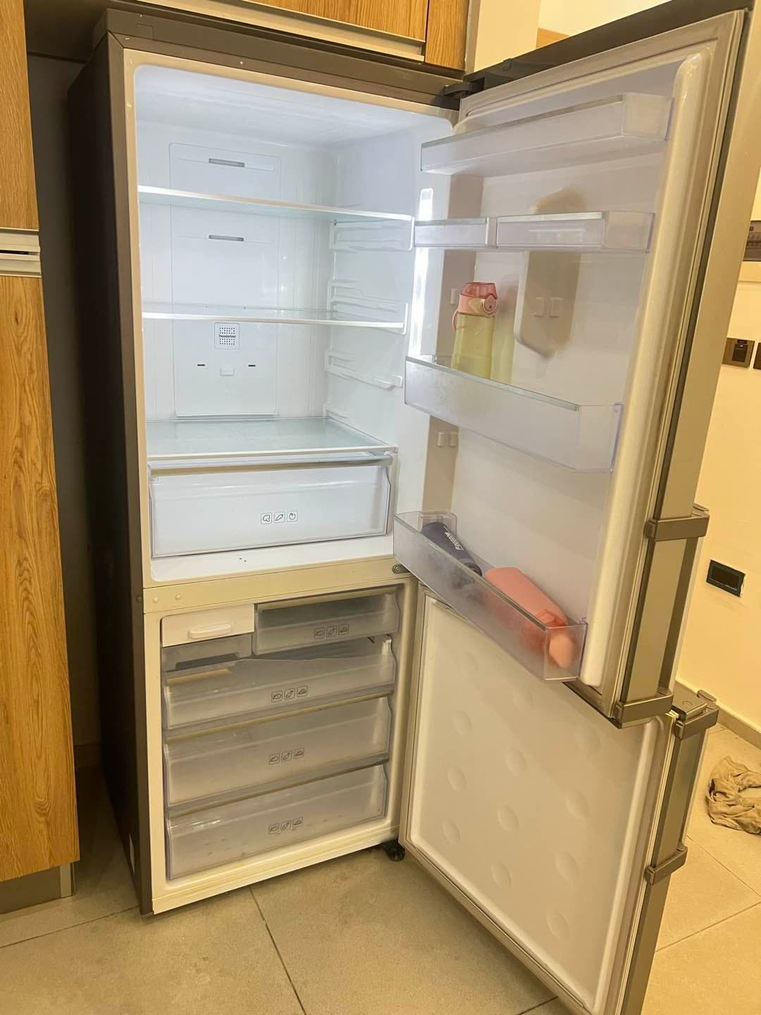 Samsung Refrigerator - Bottom Freezer - Excellent Condition 