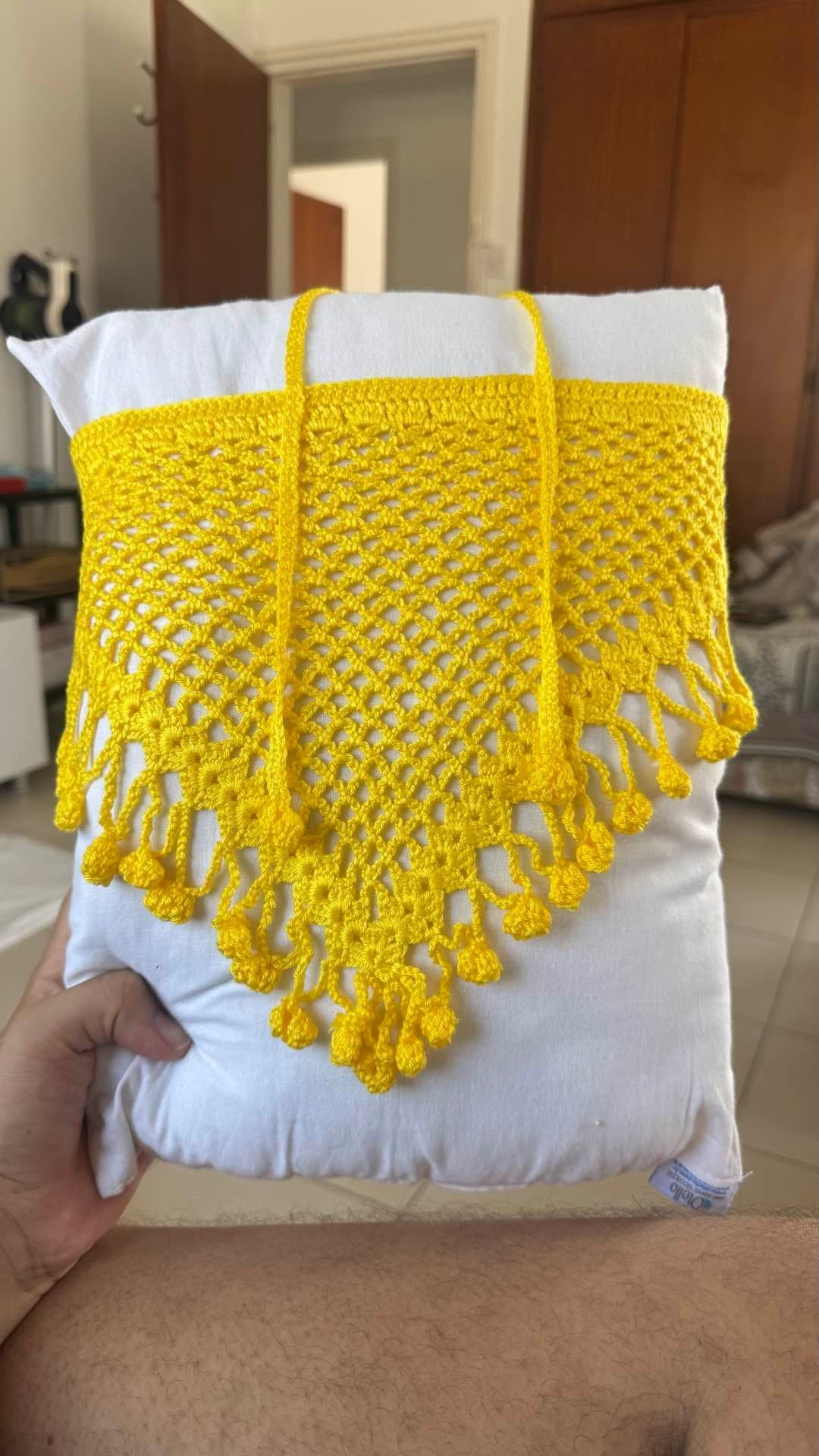 El Yapımı Örgü Saç Bandı – Sarı