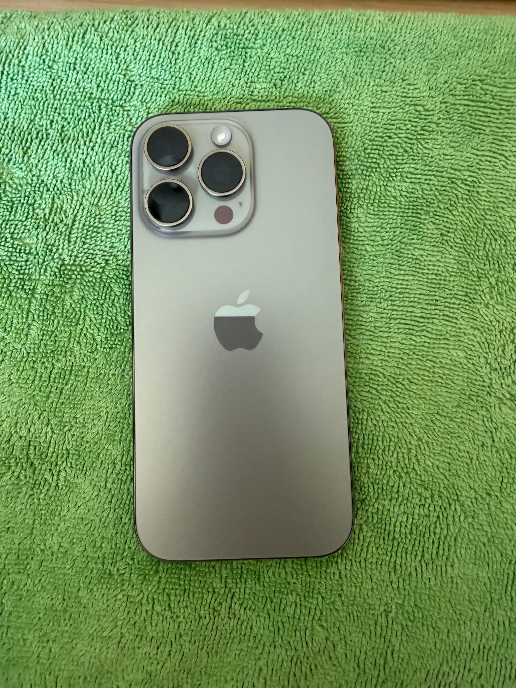 iPhone 16 Pro 256 GB Natural Titanium - Cok Temiz / Excellent